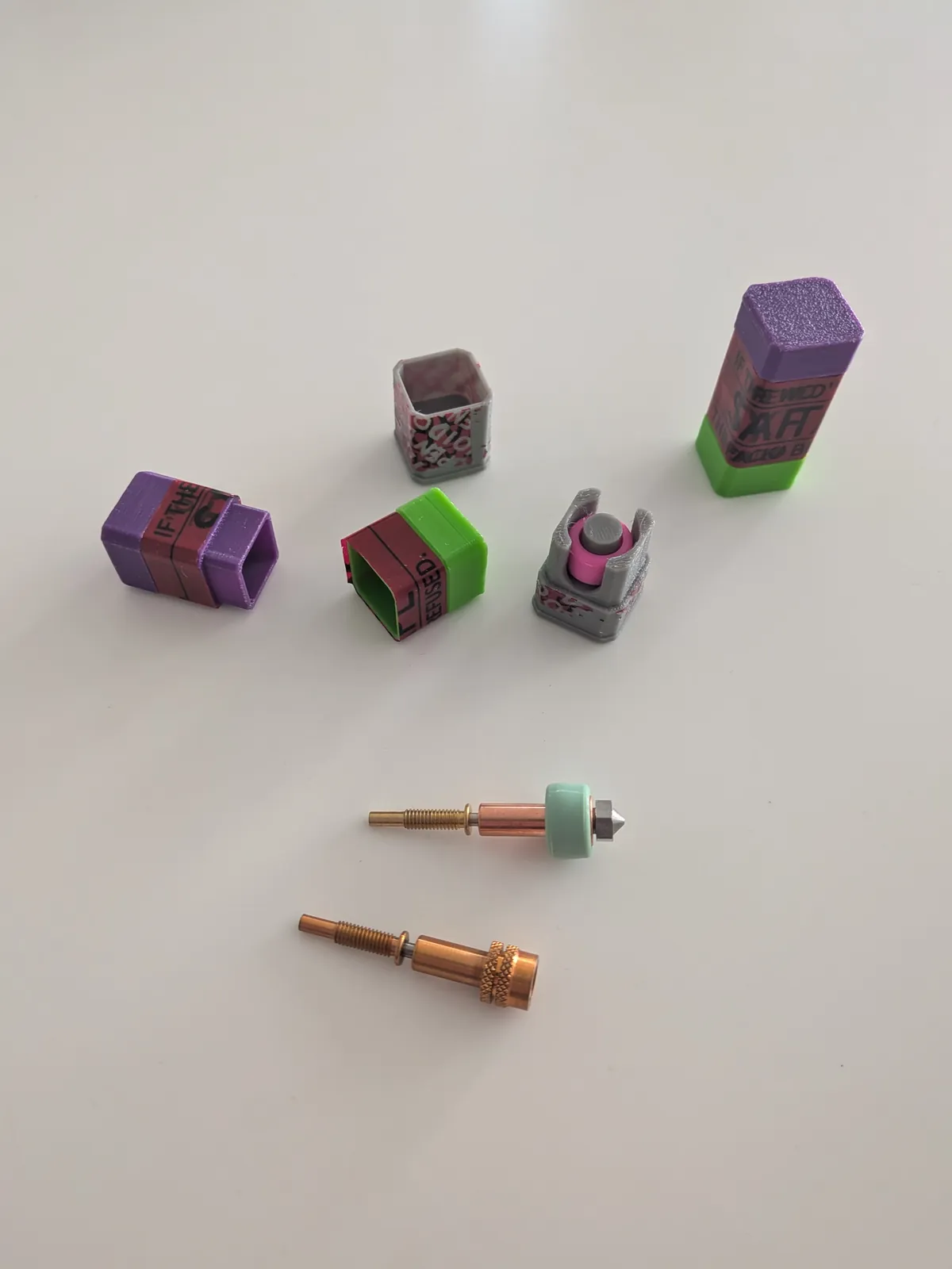 The packaging — printed capsules